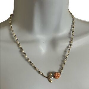**Vintage Dainty Rose Necklace**